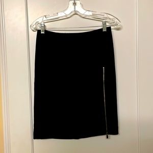 Banana republic - black pencil skirt with zipper detail - above knee - 2/4